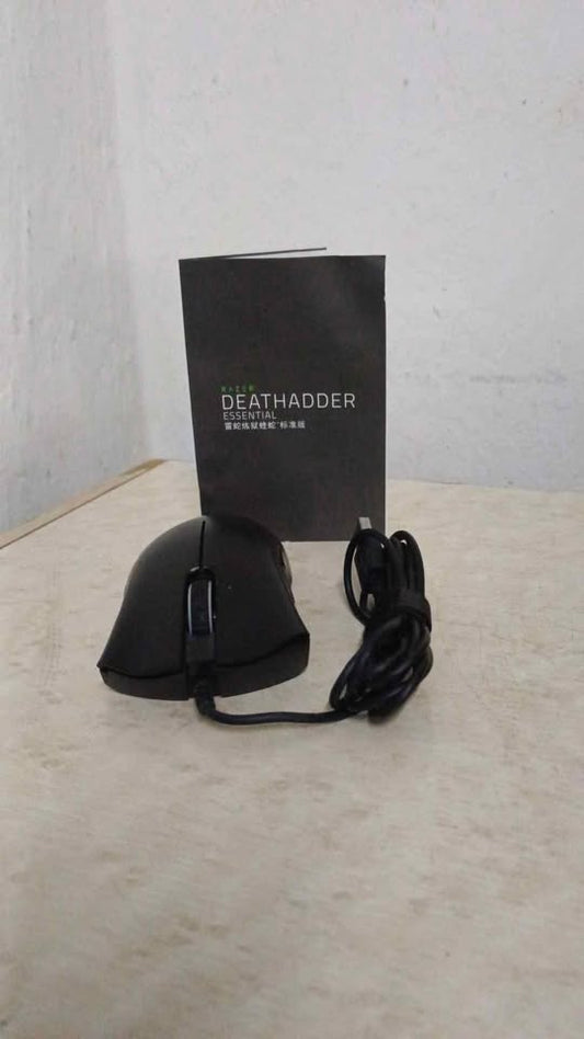Mouse gamer razer inalámbrico, usado