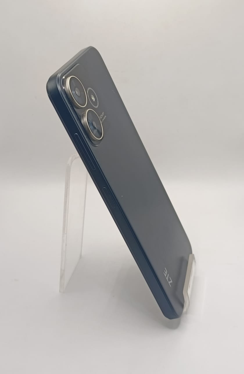 ZTE blade v50 128gb 4ram liberado, usado