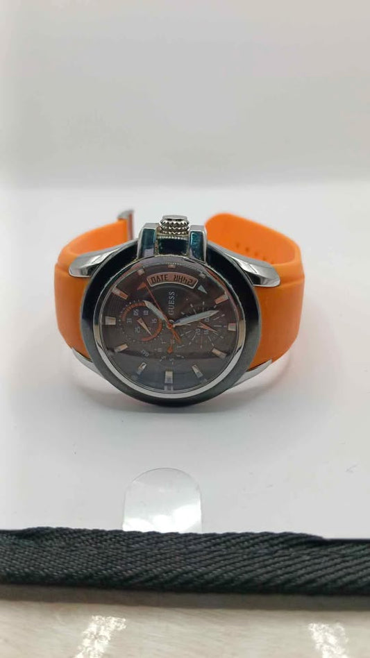 Reloj tipo pulsera Guess date 245, usado
