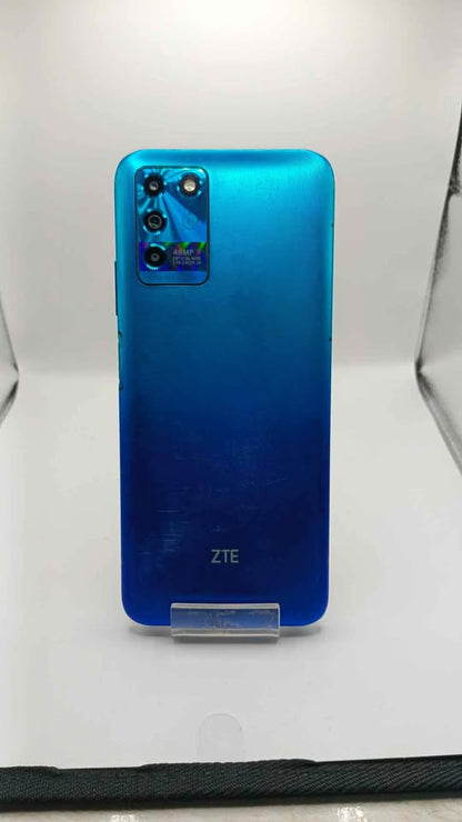 ZTE blade v30 Vita 128gb 3ram, usado