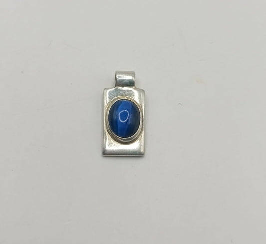 Dije con sintetico azul PLATA 925 peso 4.6gr
