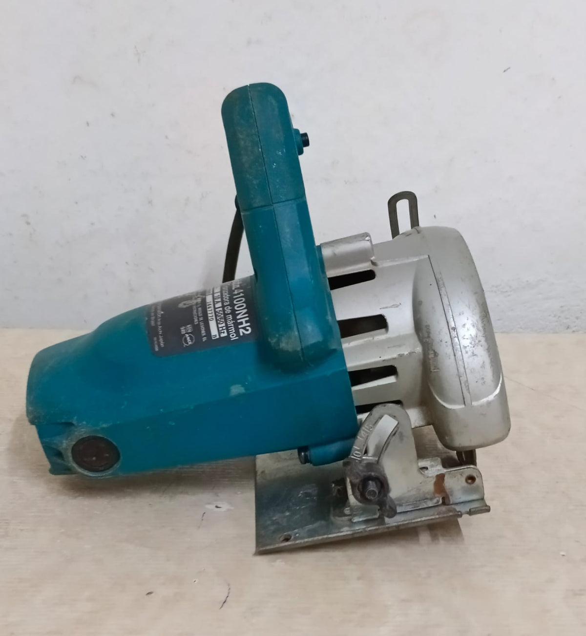 Cortadora de marmol MAKITA 4100nh2, usado