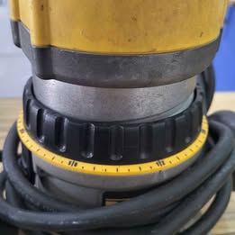 Router DeWalt 21A/4