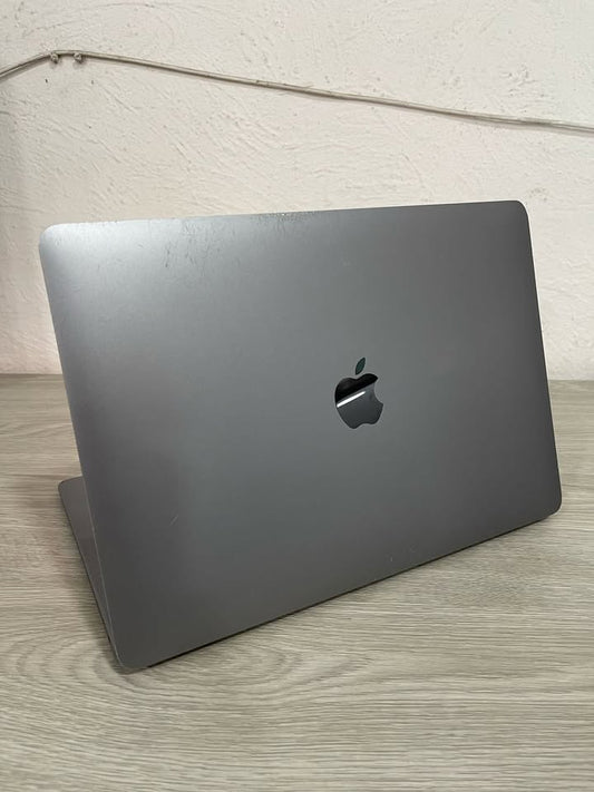 Laptop 2018 Apple MacBook Air with 1.6GHz Intel Core i5 (13-inch, 8GB RAM, 256GB SSD)
