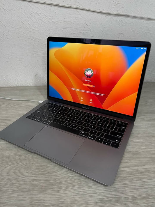 Laptop 2018 Apple MacBook Air with 1.6GHz Intel Core i5 (13-inch, 8GB RAM, 256GB SSD)