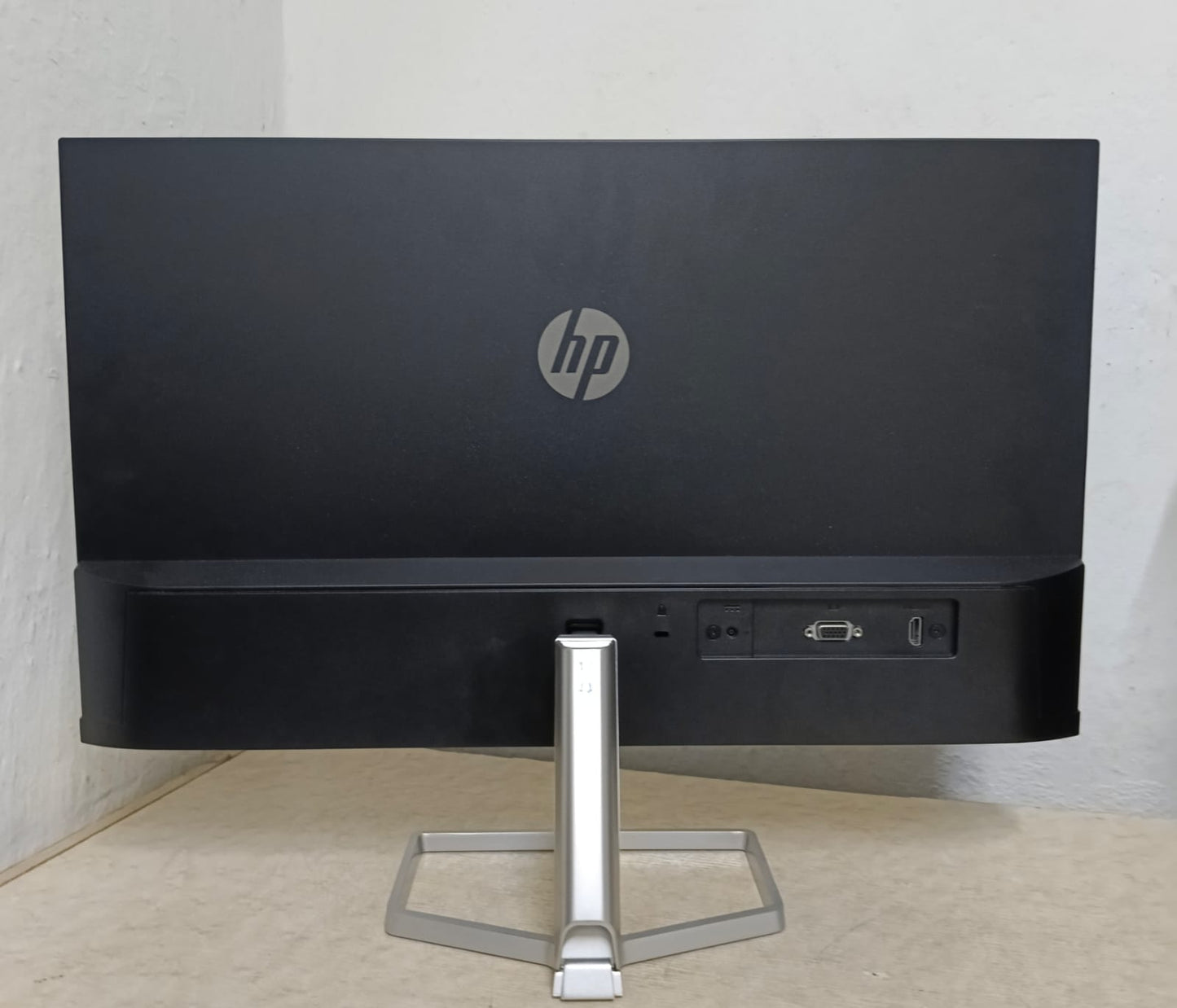 Monitor HP 24 pulgadas. usado