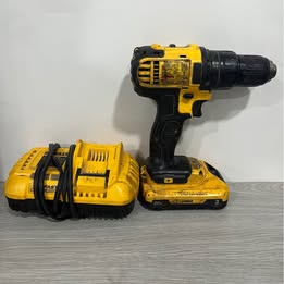Taladro inalámbrico Dewalt con cargador y batería