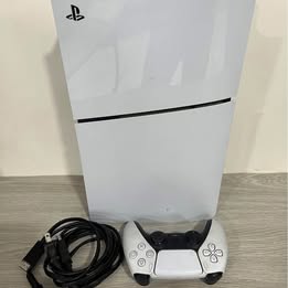 Consola PlayStation 5 con control