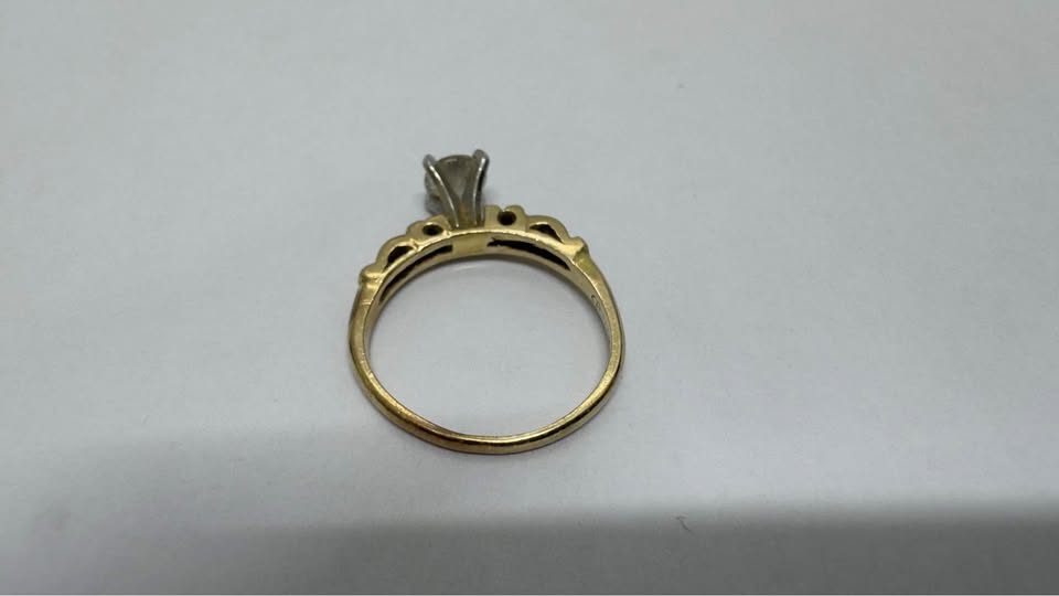 💍 ANILLO DE ORO 10K – 2.3 g / TALLA 9 💍