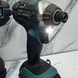 Kit de Taladro y Atornillador de Impacto Makita – Usado