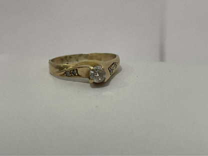 Anillo con piedra oro 14k/2.4gr
