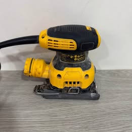 Lijadora Dewalt DWE6411
