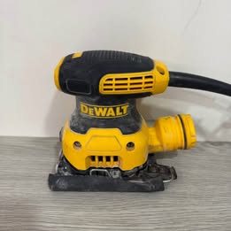 Lijadora Dewalt DWE6411