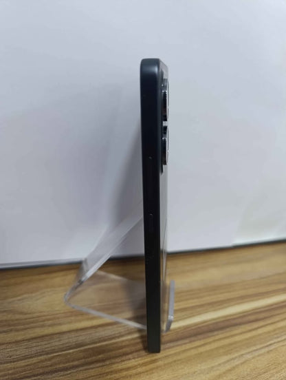 Celular Reno 13F 256 GB 12ram liberado USADO