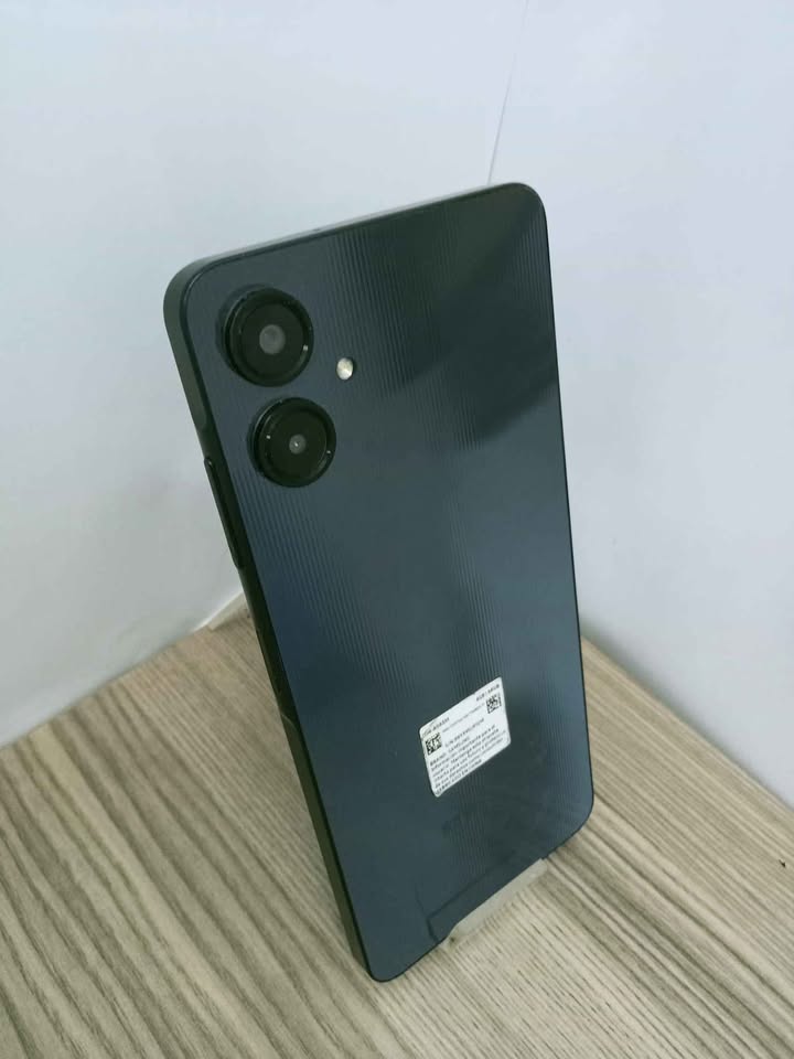 📱 Samsung Galaxy A06 - 64GB / 4GB RAM-usado