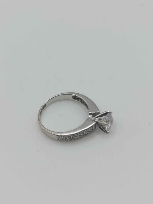 Anillo solitario de oro blanco 14k 2.7 gr #6.5