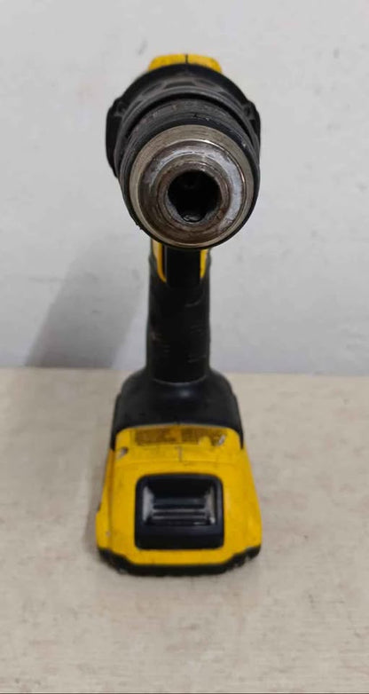 Taladro inalámbrico Dewalt, usado