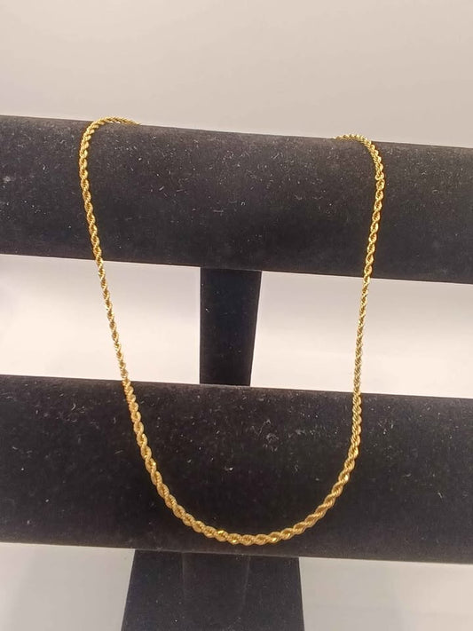 Cadena tejido torzal de oro 14k pesa 6.7g 25.5 cm abrochada