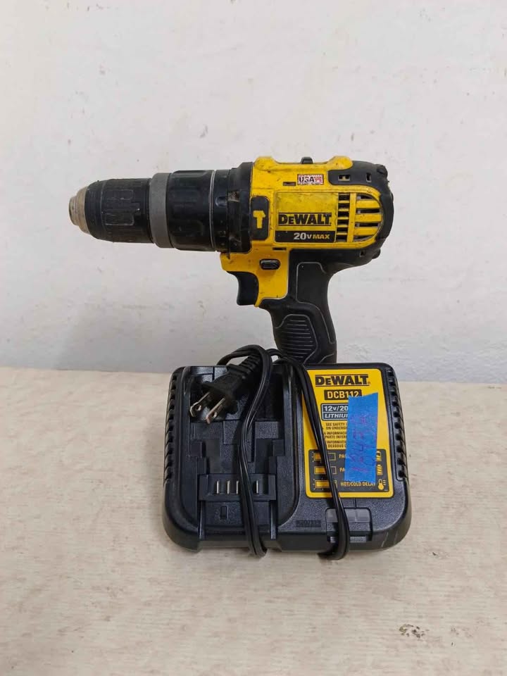 Taladro inalámbrico Dewalt, usado