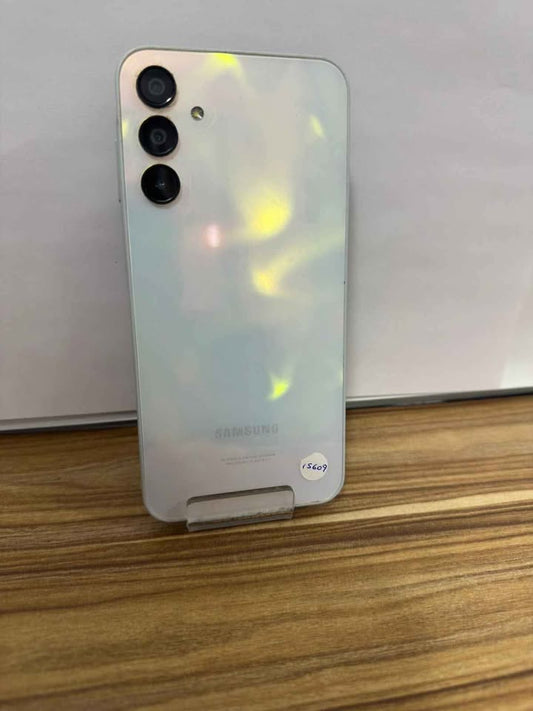 Celular galaxy a15 128 GB 4 ram liberado USADO