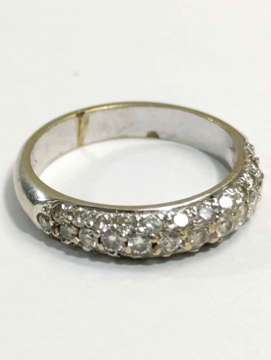 Oro blanco anillo 14K Peso 4.3 gramos
