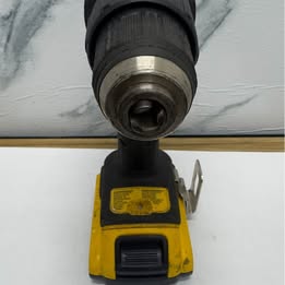 Taladro Inalámbrico DeWalt DCD709 – Usado