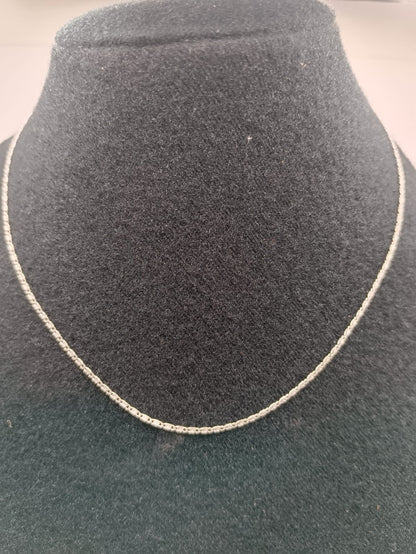 Collar tipo GUSSI PLATA 925 peso 2.5gr 378cm, usado