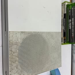 Xbox One S – Usada
