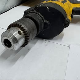 Taladro Percutor DeWalt DW511 – Usado