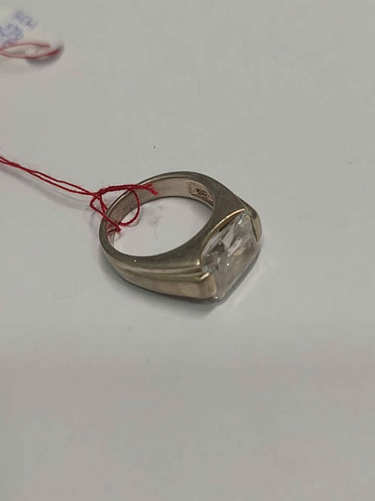 Anillo de plata con piedra