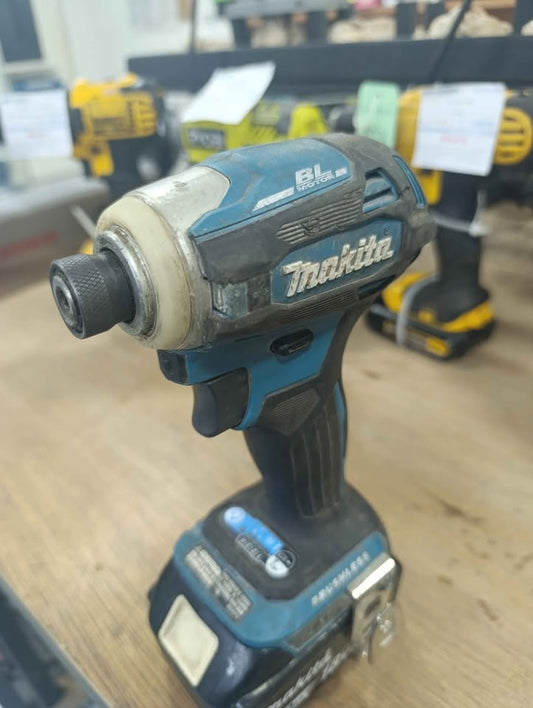 Taladro inalámbrico Makita 18V XTD19