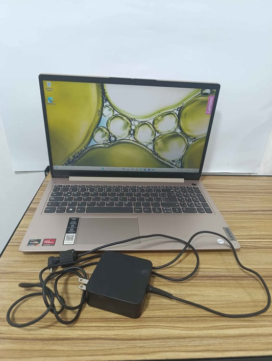 Laptop Lenovo rizen 7 477gb SSD 16ram 2gb tarjeta gráfica USADA