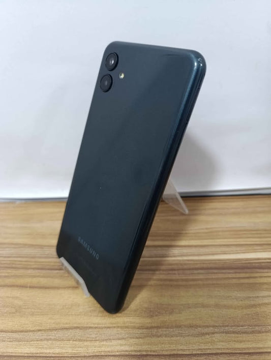 Celular Galaxy A04 32 GB 3 Ram Libre