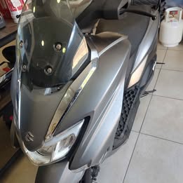 Motocicleta Suzuki