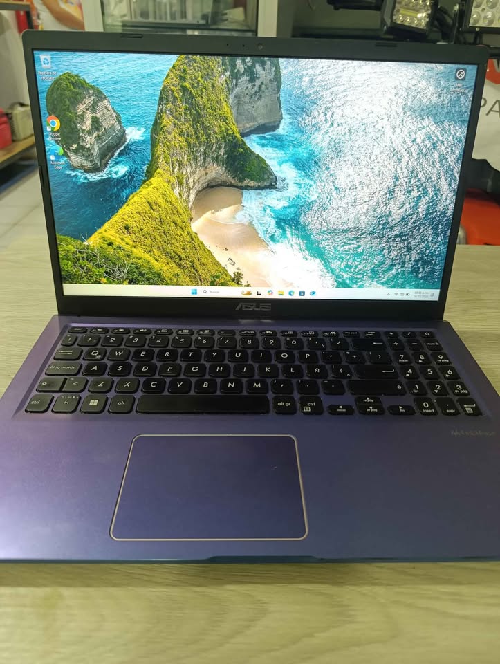 Laptop Asus Core I3 1 TN SSD 8 Ram Usada