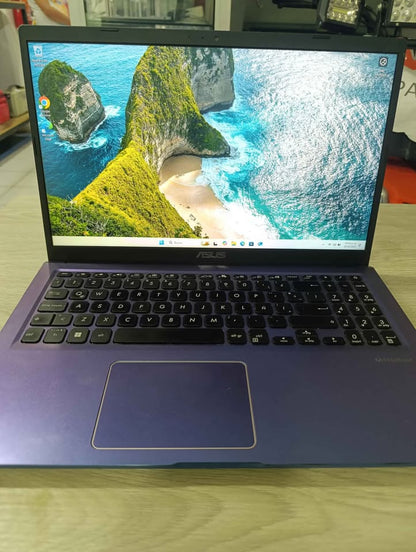 Laptop Asus Core I3 1 TN SSD 8 Ram Usada