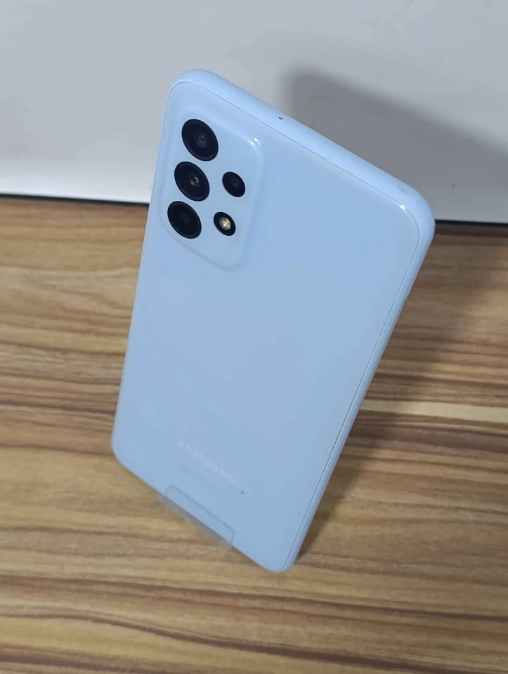 Celular galaxy a23 128 GB 4 ram liberado USADO