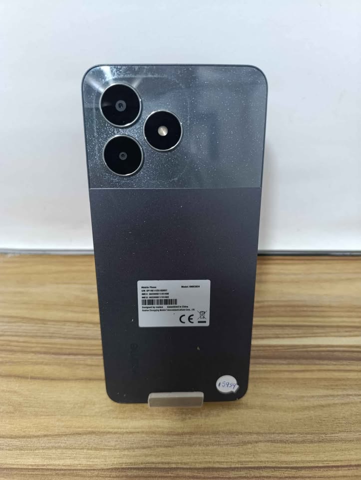 Celular realme note 50 64 GB 3 Ram liberado USADO