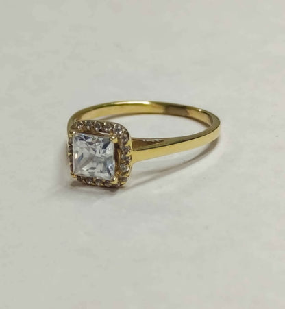 Anillo solitario de oro14k pesa 2.10g #5 usado