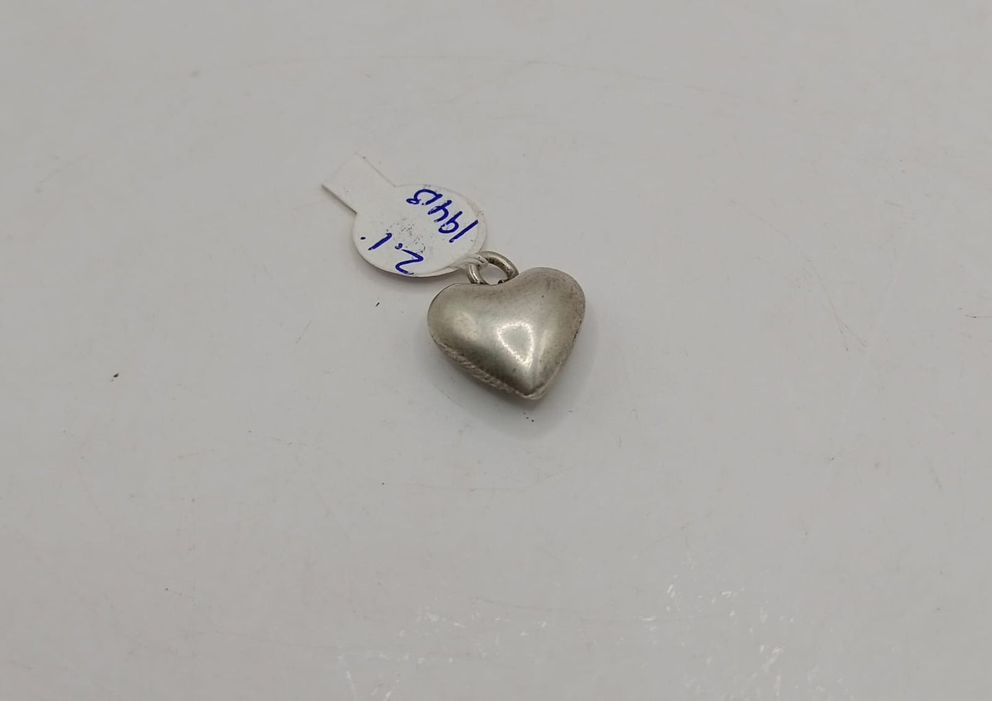 Dije Corazon PLATA 925 peso 2.1gr, usado