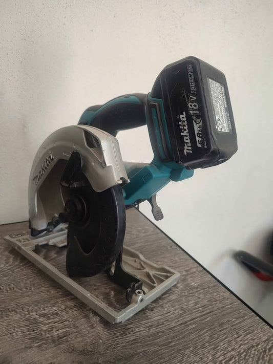 Sierra circular Makita