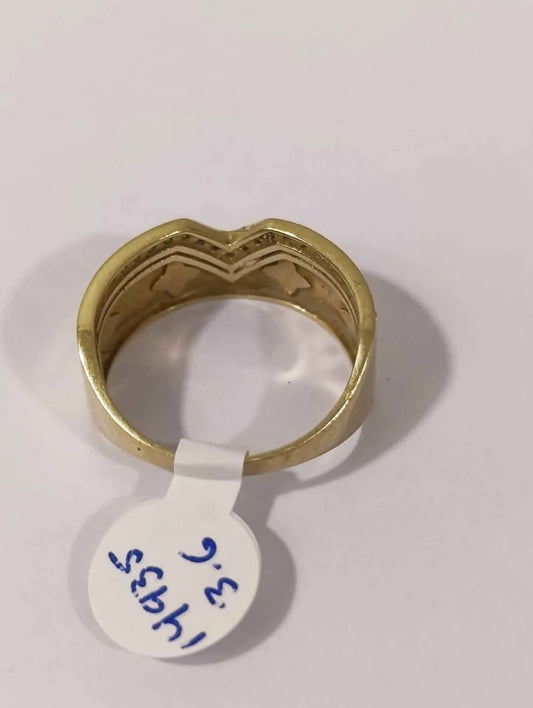 Anillo con detalles de piedra de oro 14k 3.6gr #7 usado