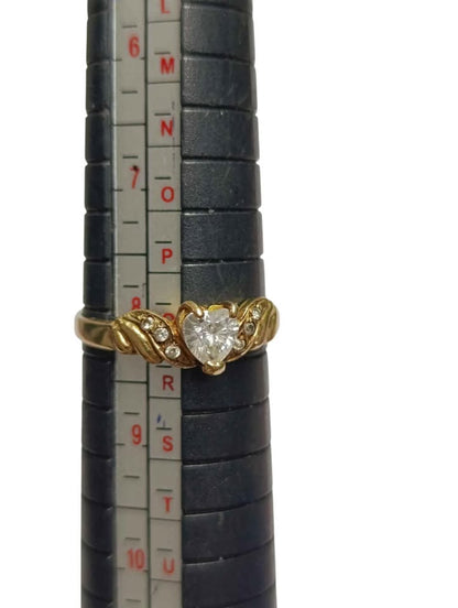 Anillo de oro con sintético corazon 10k 1.6gr usado