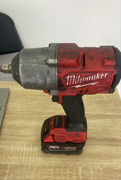 🔧 Atornillador de Impacto MILWAUKEE – Seminuevo 🔧