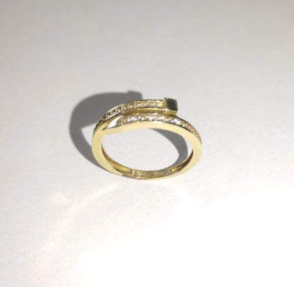 💎 ANILLO DE ORO 10K CON PIEDRAS INCRUSTADAS ✨