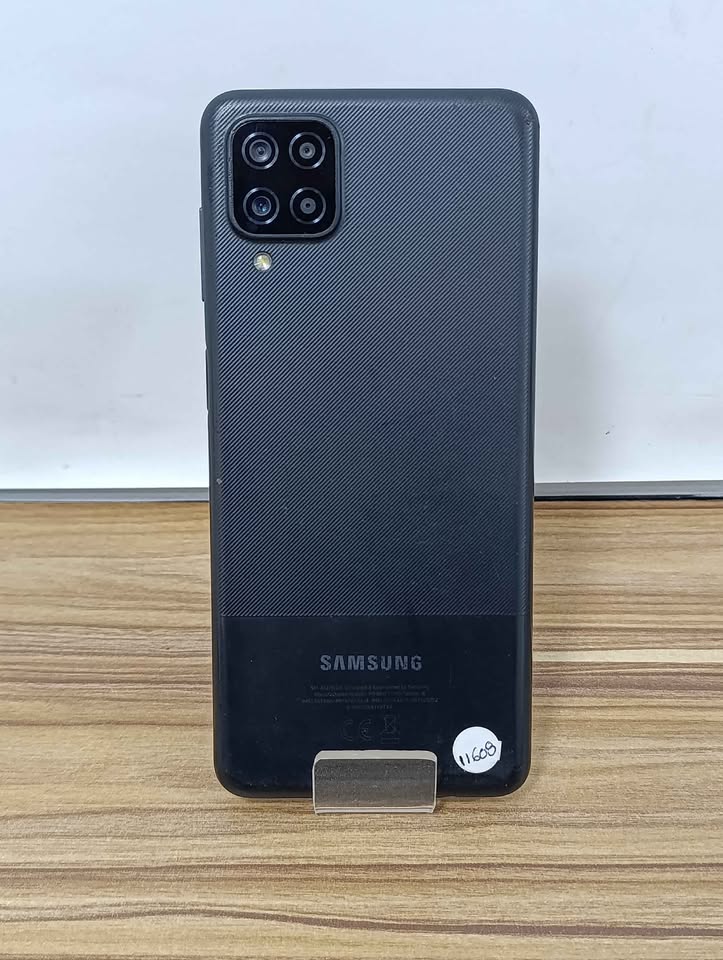Celular Galaxy A12 64 GB 4 Ram Libre USADO