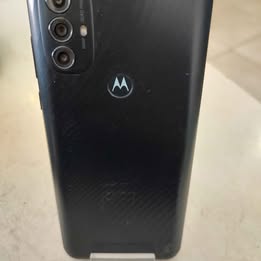 Moto G22  64 GB   4 Ram