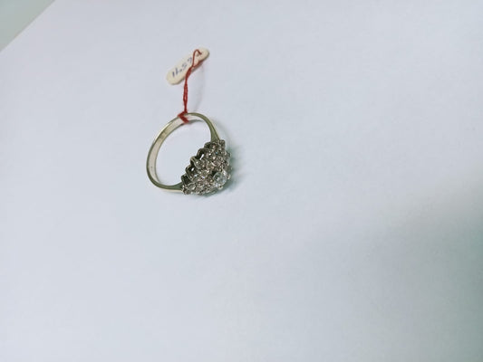 💍 Anillo de Oro Blanco 14K con Piedras Sintéticas – Talla 6.5 💎