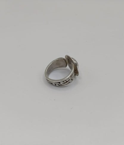 Anillo con sintetico PLATA 925 peso 4.8gr, usado