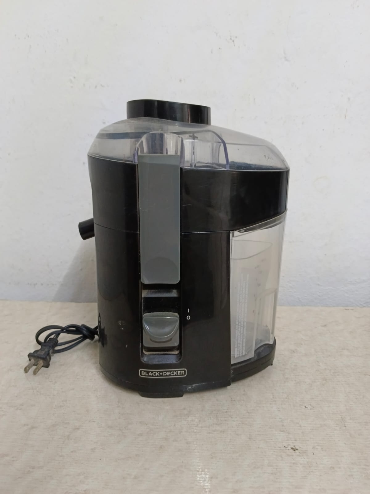 Extractor de jugos BLACK & DECKER jss2s, usado